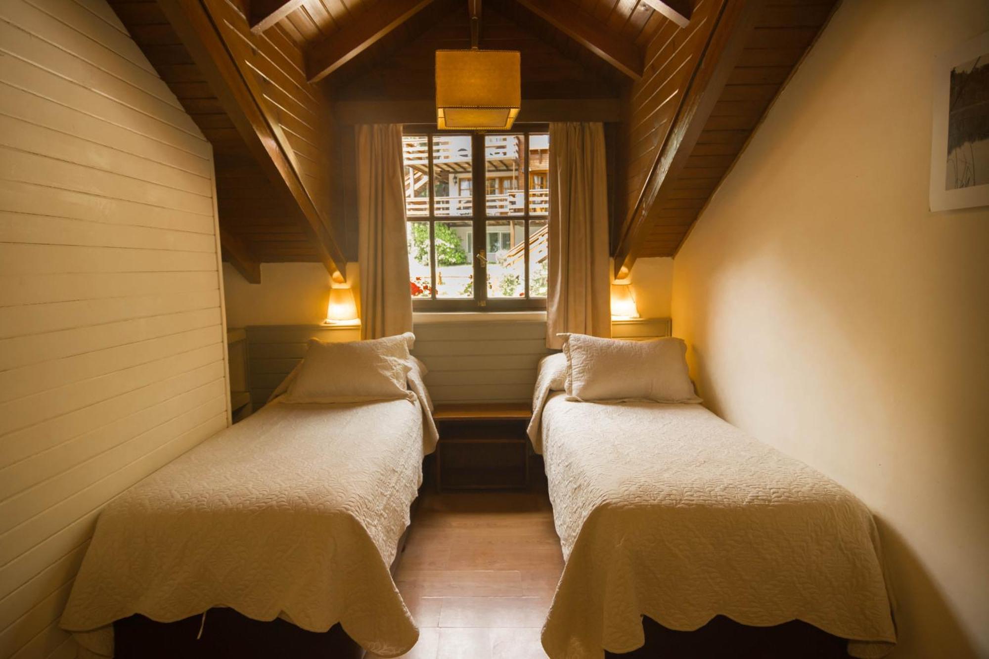 Pailahue Cabanas Lodge Сан-Карлос-де-Барілоче Екстер'єр фото