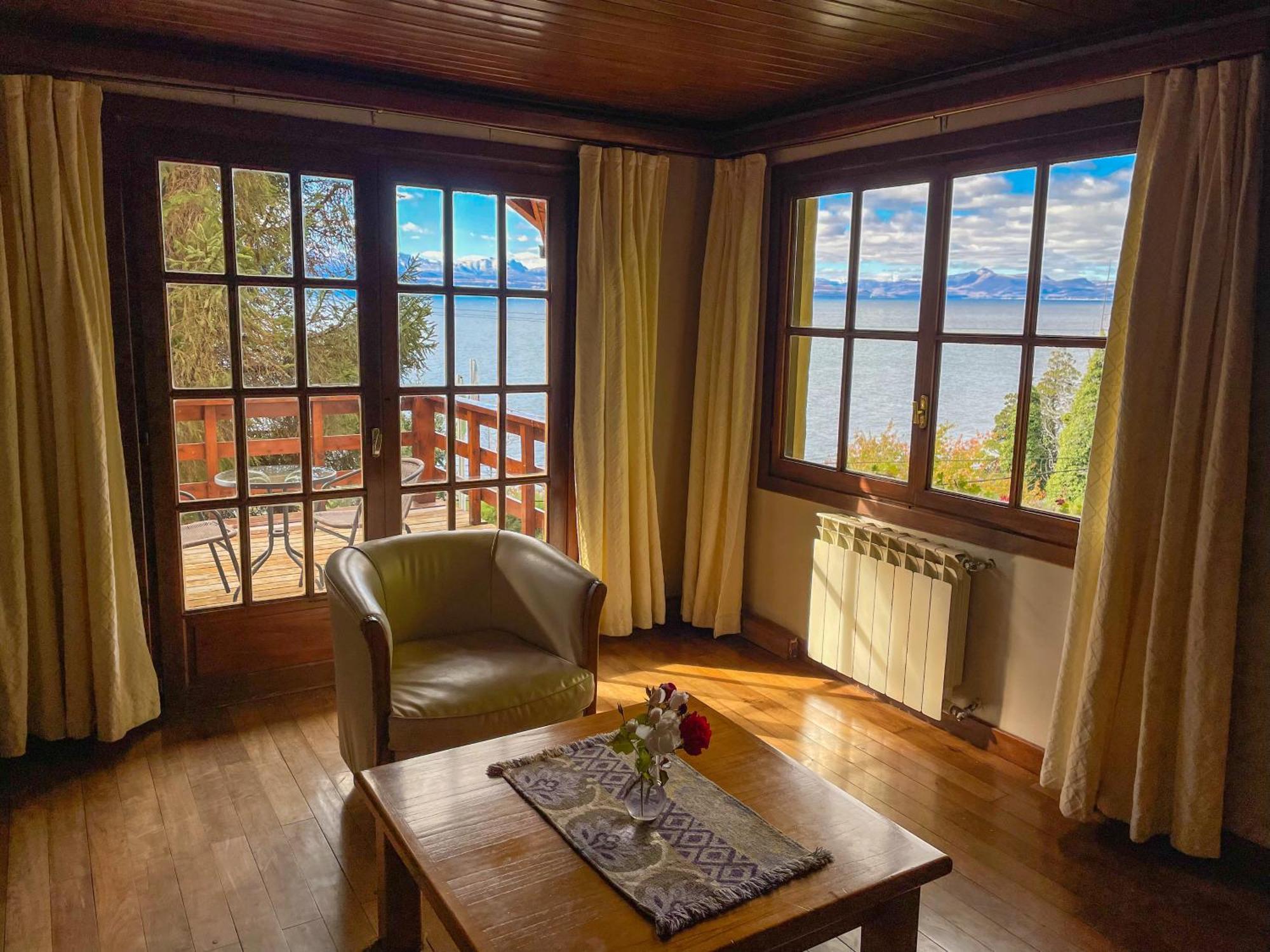 Pailahue Cabanas Lodge Сан-Карлос-де-Барілоче Екстер'єр фото
